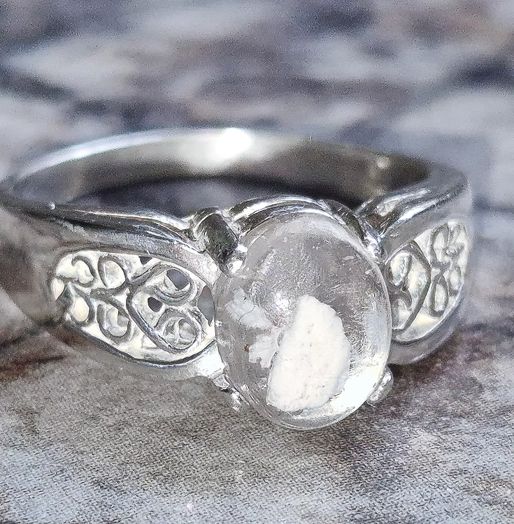 Ashes set in stainless steel or silver jewellery in Airdrie